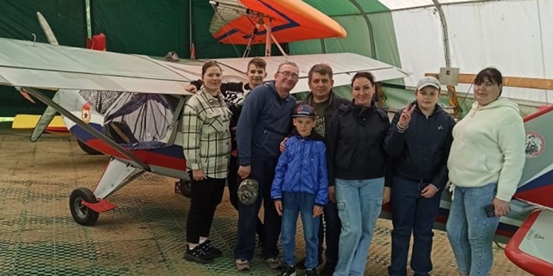 5 июня 2023 дети с гемофилией из Московской областной РО ВОГ посетили аэроклуб "Паралет"