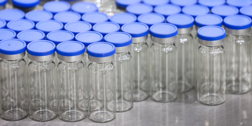 Более 45% взрослых с гемофилией запасают препараты из-за перебоев с поставками